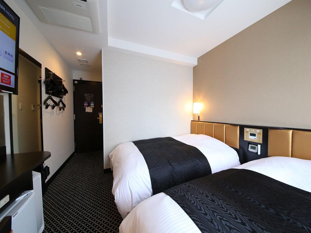 APA Hotel Asakusa Tawaramachi Ekimae - Tap to explore photos