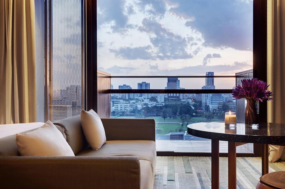 Hansar Bangkok Hotel - Tap to explore photos