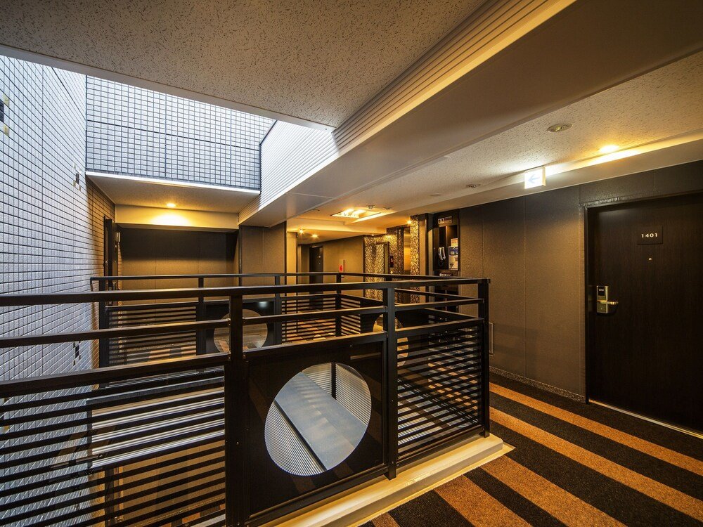 APA Hotel Nihombashi Bakurocho Ekikita - Tap to explore photos
