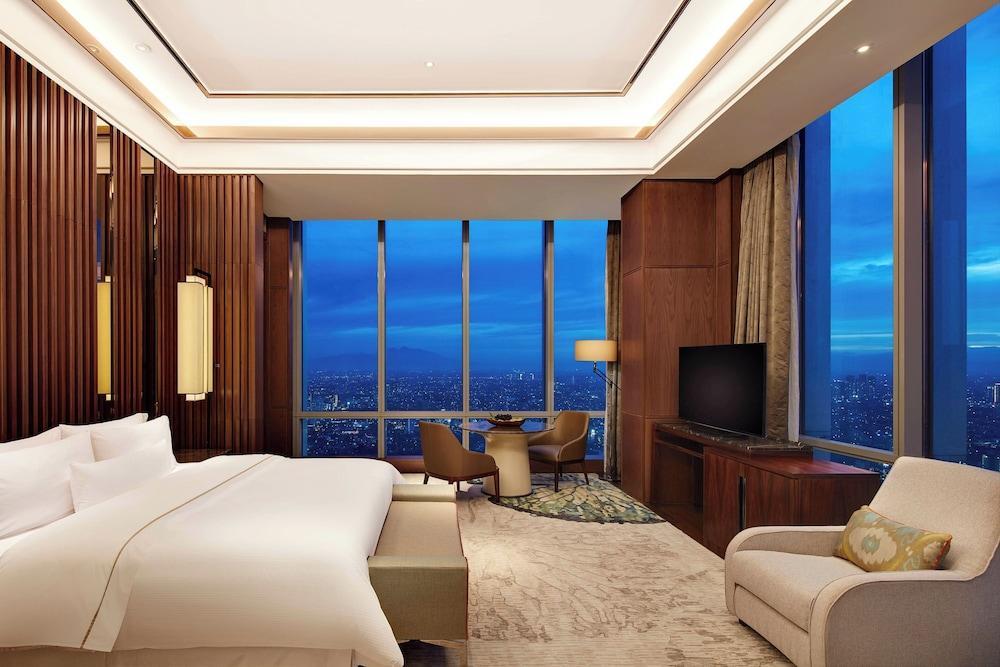 The Westin Jakarta - Tap to explore photos