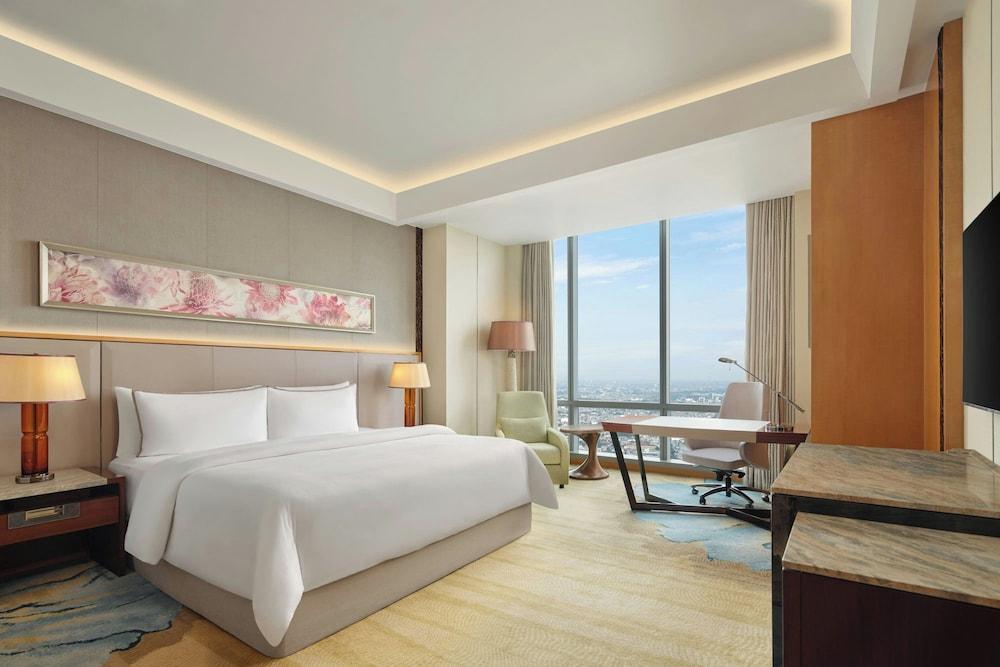 The Westin Jakarta Room Type - Premium Room, 1 King Bed