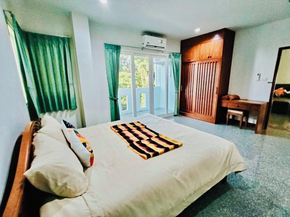 Siray House Room Type - Family Double Room, 1 Bedroom, Refrigerator & Microwave, Mountainside