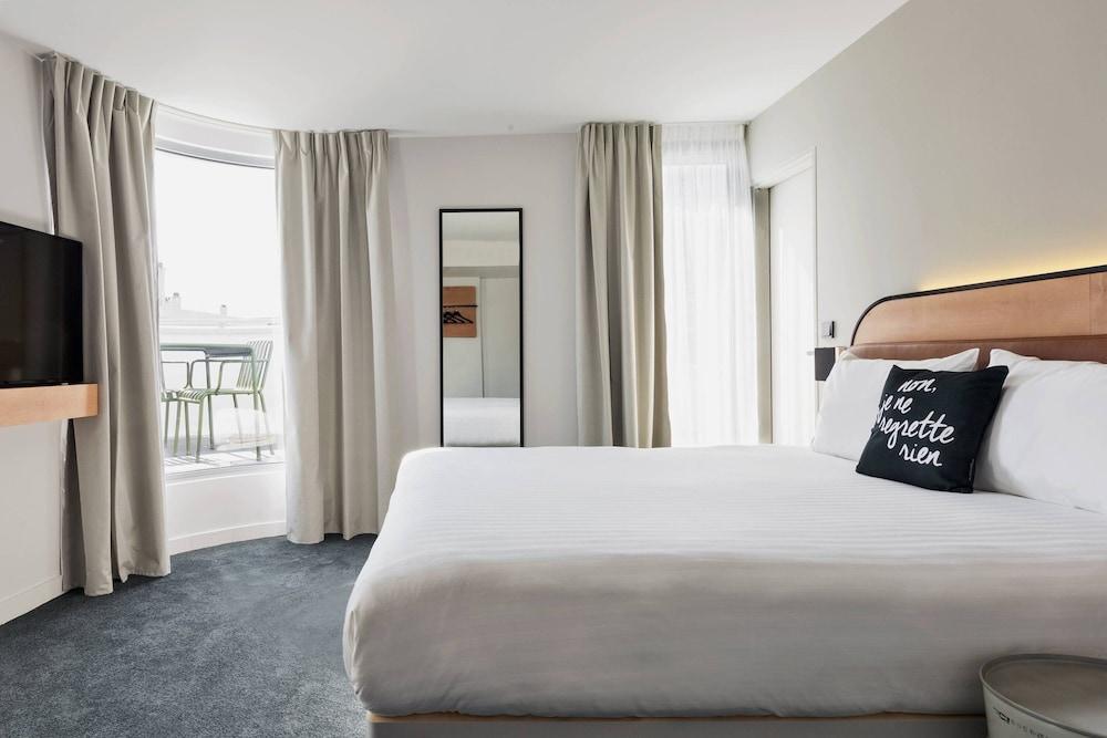 Moxy Paris Bastille France Room Type - Room, 1 Queen Bed, Balcony