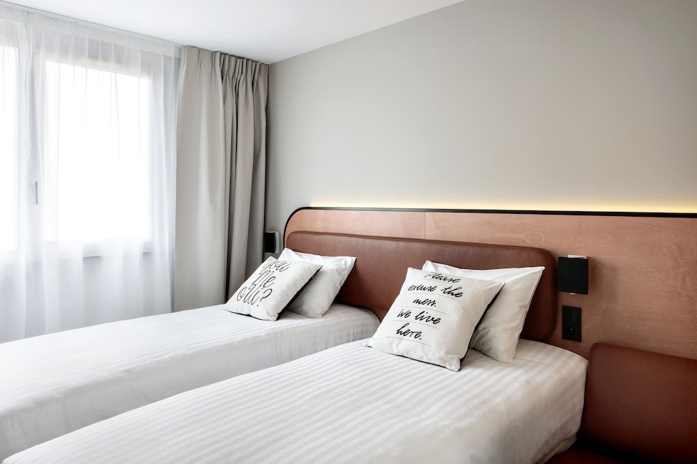 Moxy Paris Bastille France