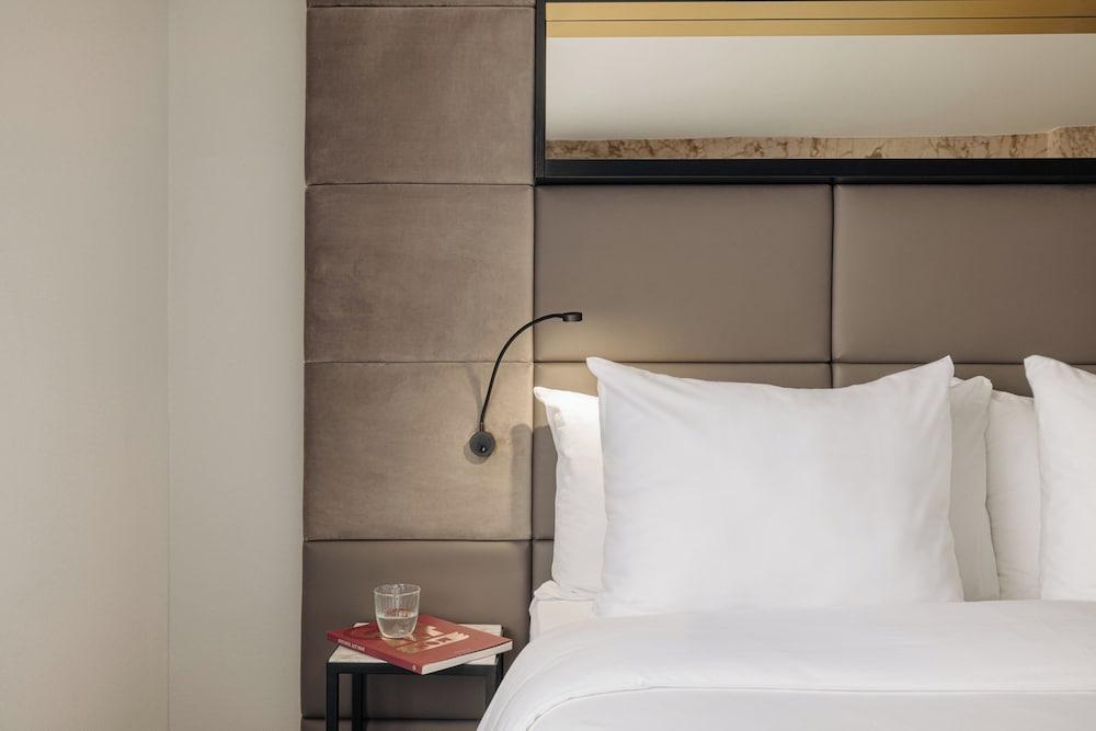 Leonardo Boutique Hotel The Lancaster Amsterdam Room Type - Superior Room, 1 King Bed