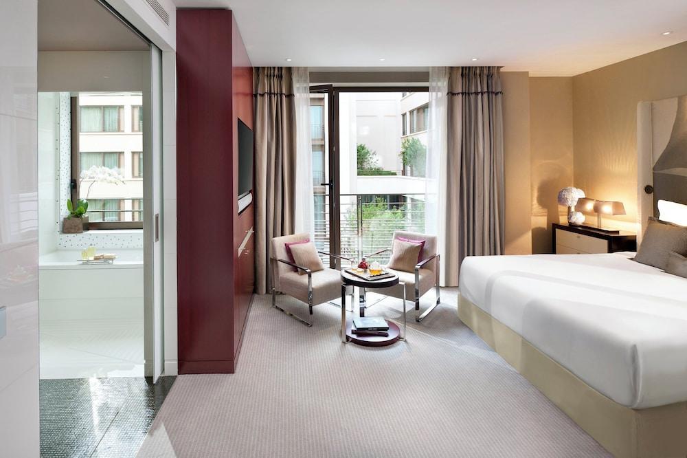Mandarin Oriental, Paris Room Type - Deluxe Room