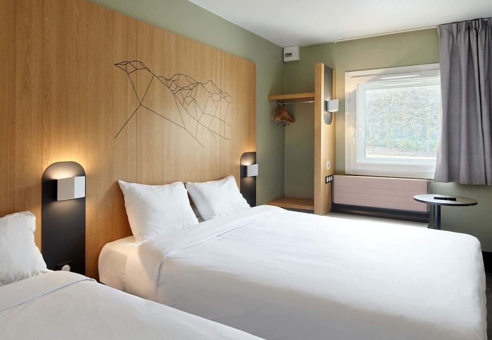 B&B Hotel Paris Roissy CDG Aéroport Room Type - Triple Room