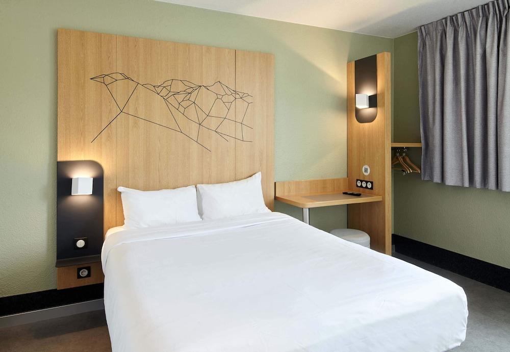 B&B Hotel Paris Roissy CDG Aéroport Room Type - Double Room, Accessible