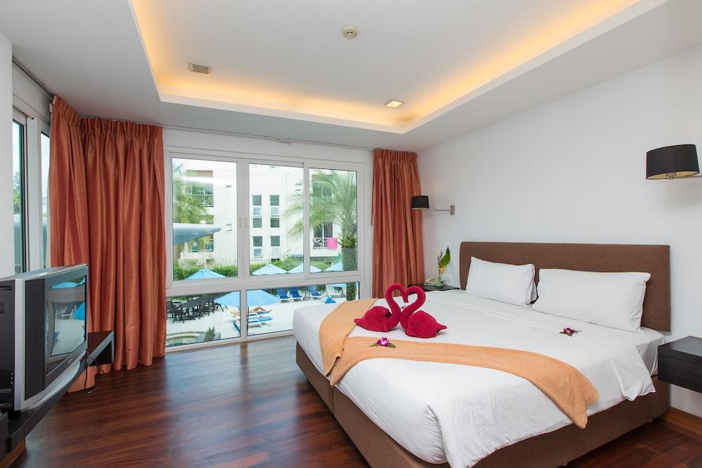 The Palms Kamala Beach Room Type - Family Apartment The Palms Kamala Beach Room Type - Family Apartment