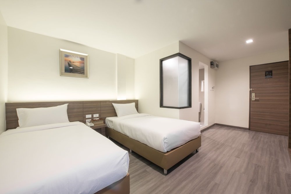 Sovereign Group Hotel Room Type - Deluxe Twin