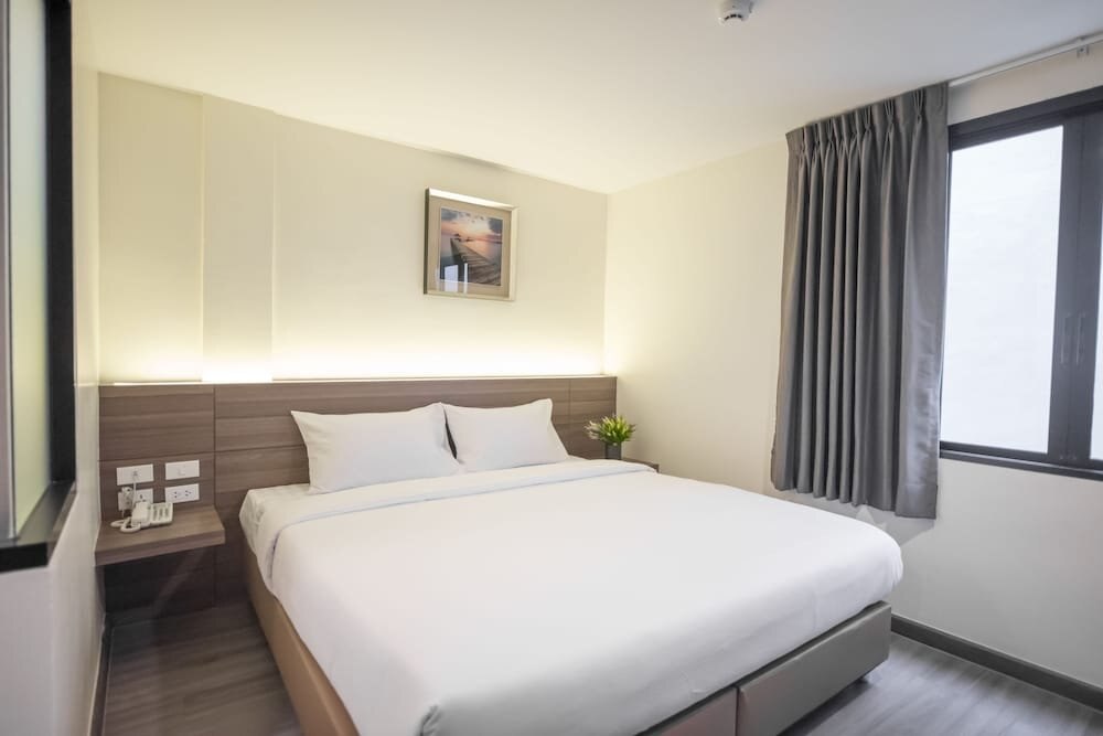 Sovereign Group Hotel Room Type - Deluxe King