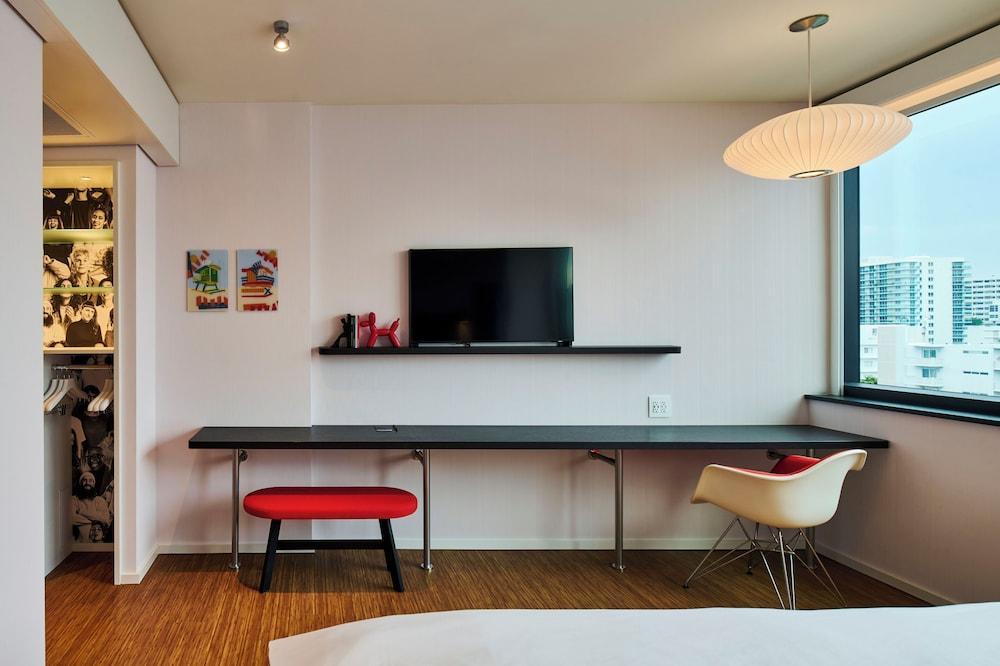 citizenM New York Bowery - Tap to explore photos