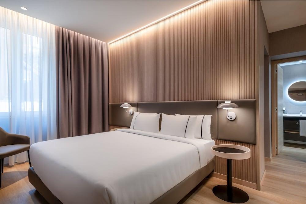 AC Hotel by Marriott Clodio Roma Room Type - Deluxe Room, 1 Queen Bed, Balcony
