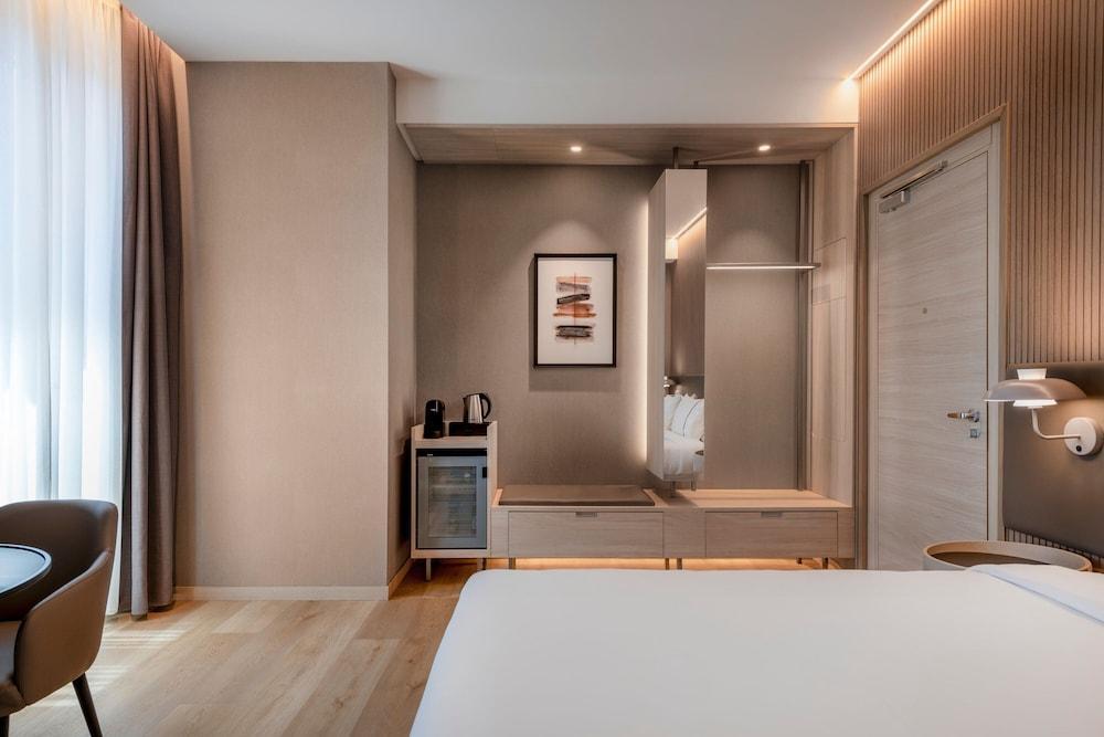 AC Hotel by Marriott Clodio Roma - Tap to explore photos