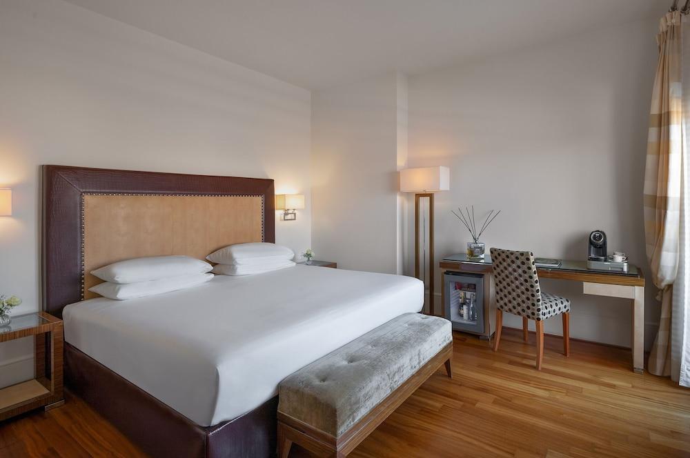 UNA Hotels Decò Roma Room Type - Executive Suite UNA Hotels Decò Roma Room Type - Executive Suite