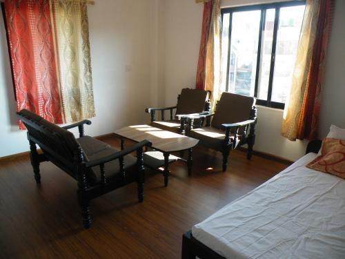 Pokhara Abroad Inn - Tap to explore photos