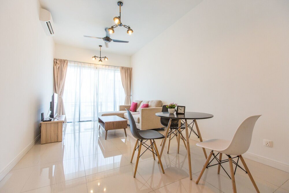 OHO Suites KLCC Setia Sky - Tap to explore photos