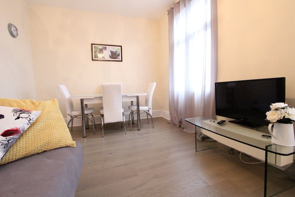 Cosy One Bedroom Apartment- Marble Arch - Tap to explore photos