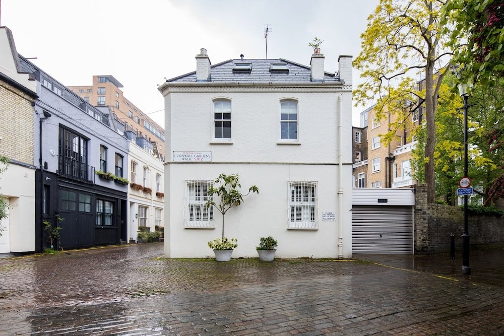 Cornwall Gardens by Lime Street