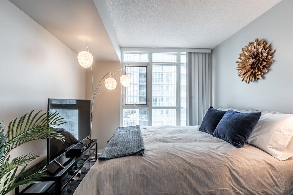 Platinum Suites -  Stunning Waterfront 2 Bed 2 Bath - Tap to explore photos