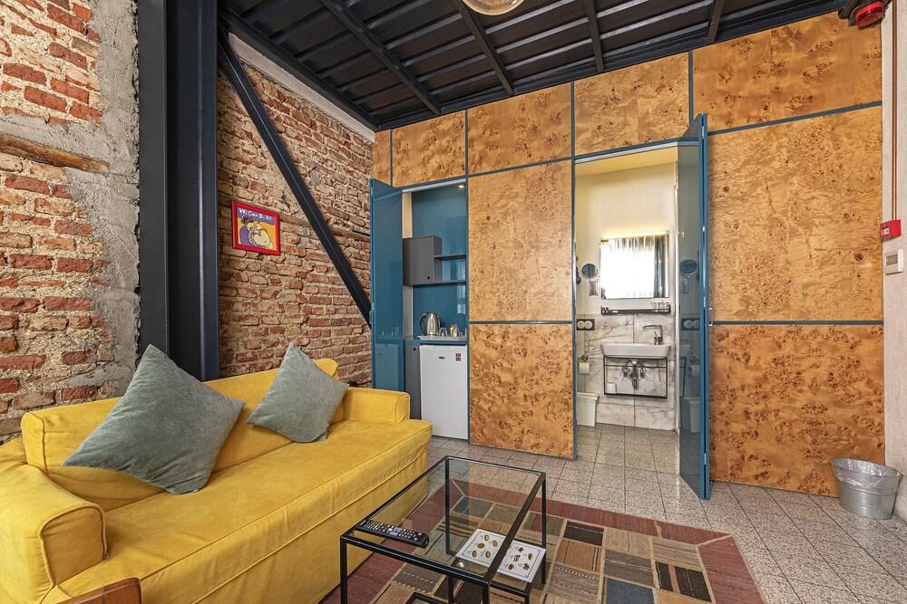 Raven Suites Taksim - Tap to explore photos