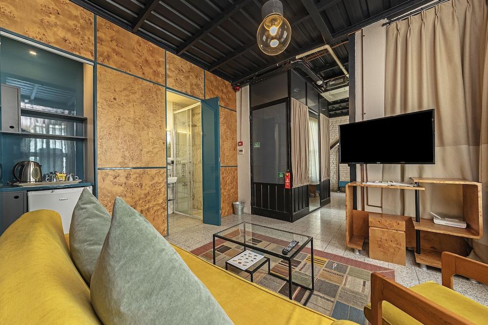 Raven Suites Taksim Room Type - Design Suite