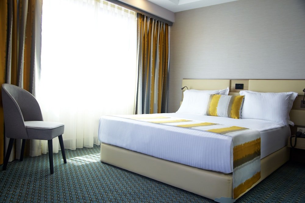 Tophane Suites Room Type - Deluxe Junior Suite