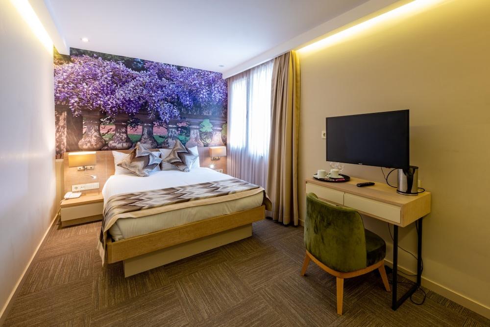 Riva's Moda Room Type - Economy Double Room