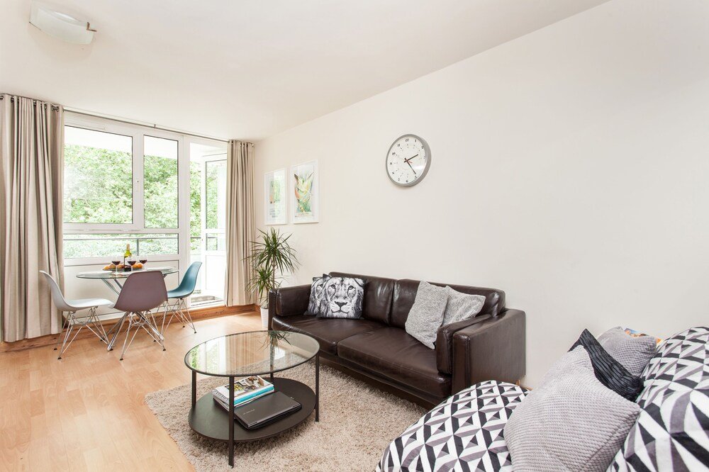 Regents Park & Euston 1 Bedroom Apartment - Tap to explore photos