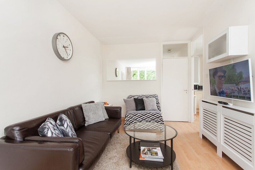Regents Park & Euston 1 Bedroom Apartment - Tap to explore photos