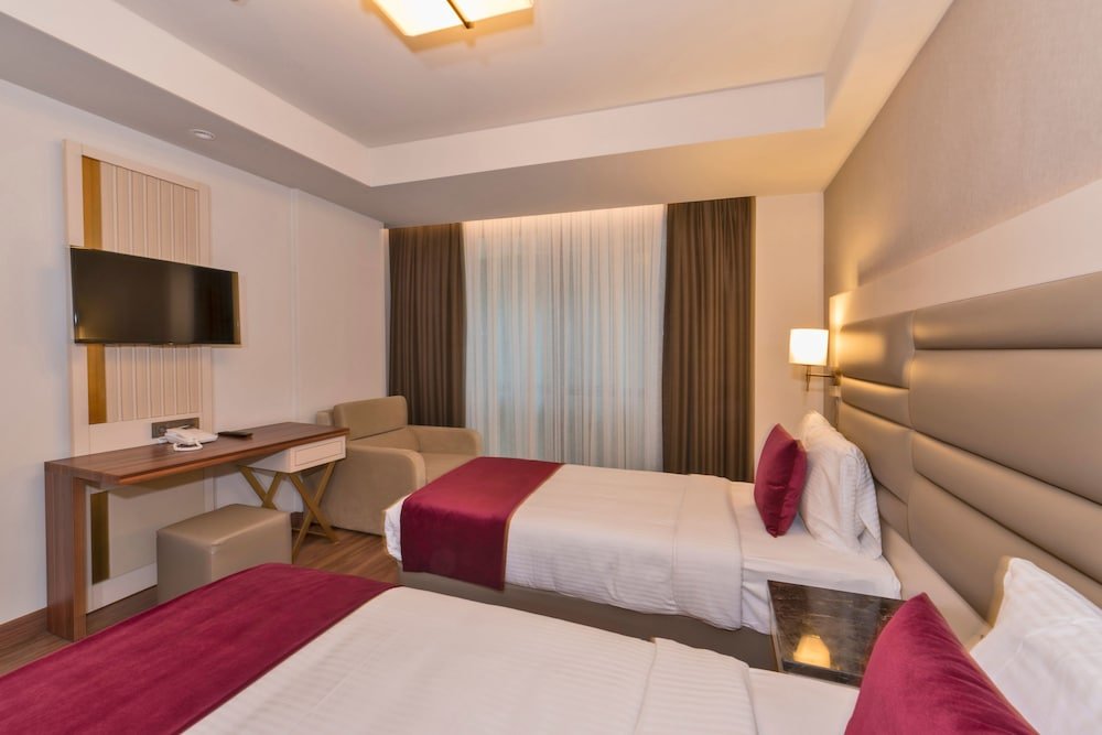 Golden Royal Hotel & Spa Room Type - Family Connection Room Golden Royal Hotel & Spa Room Type - Family Connection Room