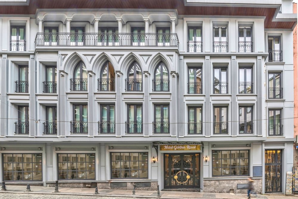 Golden Royal Hotel & Spa