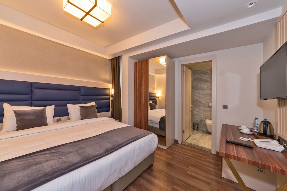 Golden Royal Hotel & Spa Room Type - Economy Room