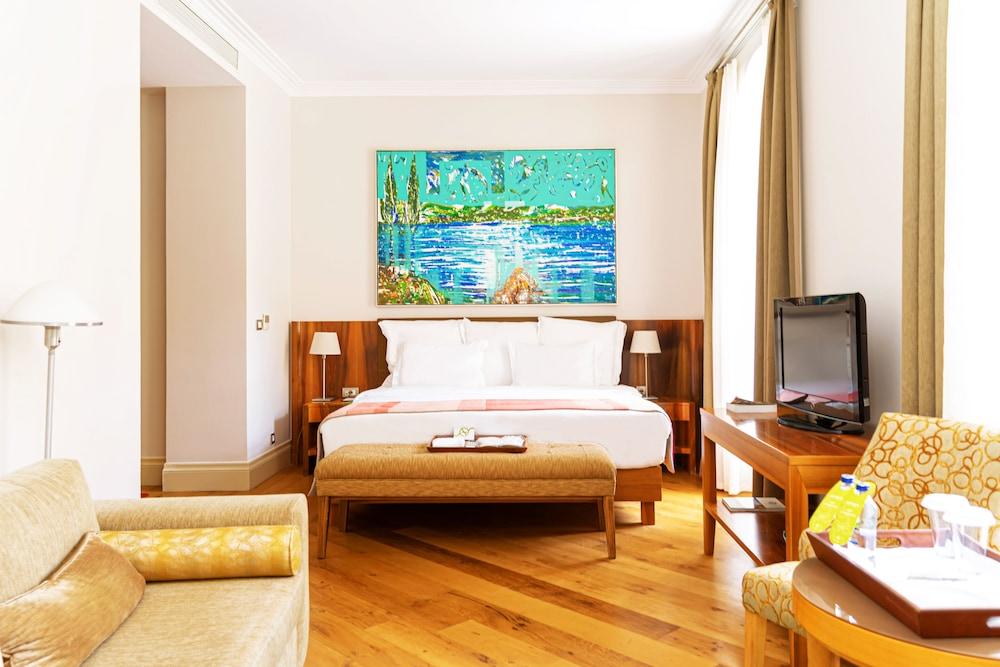 Tomtom Suites - Special Class Room Type - Classic Suite Tomtom Suites - Special Class Room Type - Classic Suite