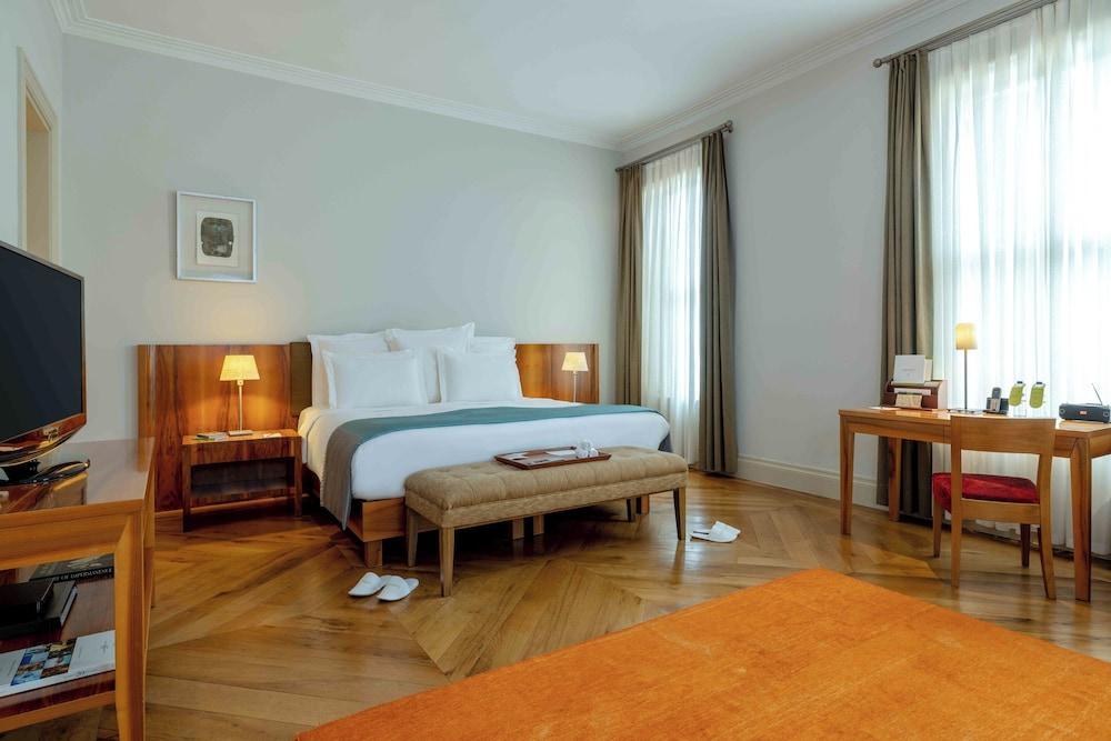 Tomtom Suites - Special Class Room Type - Superior Suite