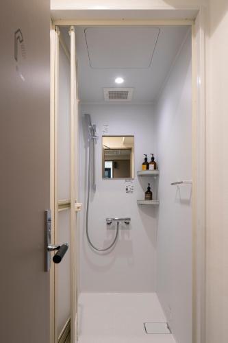Grids Tokyo Ueno Hotel & Hostel Room Type - Bed in 6-Bed Mixed Dormitory Room