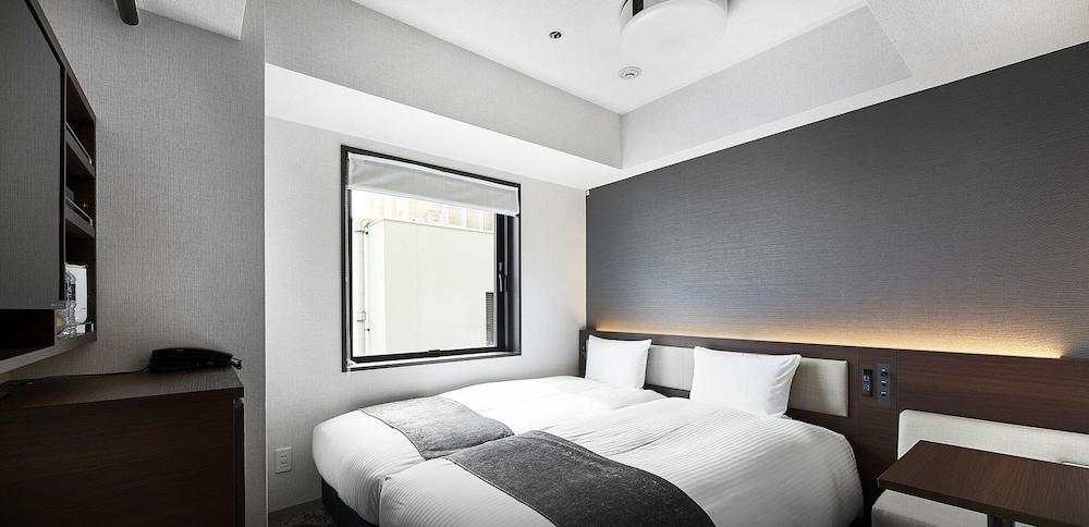 Daiwa Roynet Hotel Shimbashi Room Type - Compact Twin Room (2 adults), Non Smoking (15sqm / 2x92cm Beds)