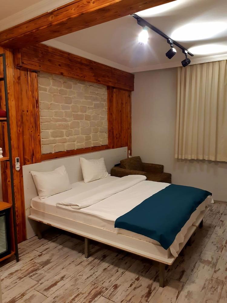 Hot Budget Room Type - Triple Room