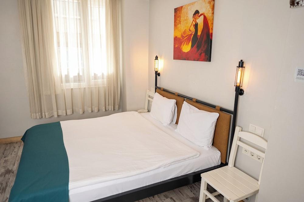 Hot Budget Room Type - Standard Double Room