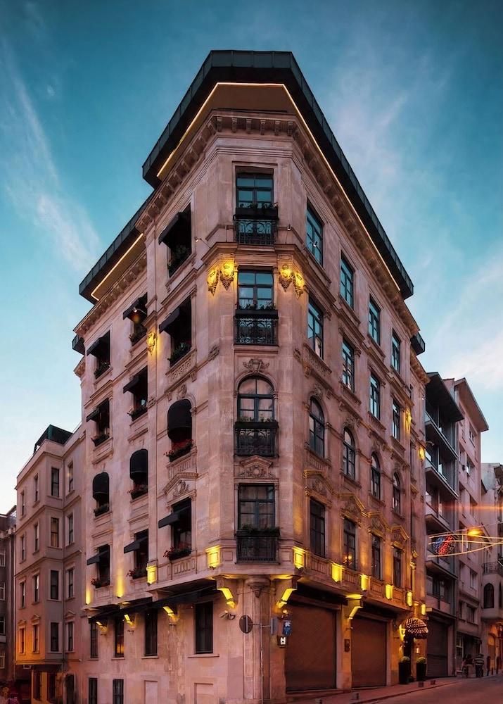 غالاتا إم 84