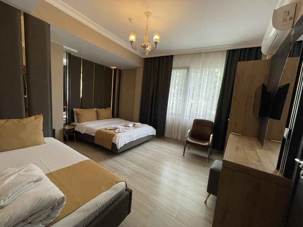 New Taksim Room Type - Standard Triple Room New Taksim Room Type - Standard Triple Room