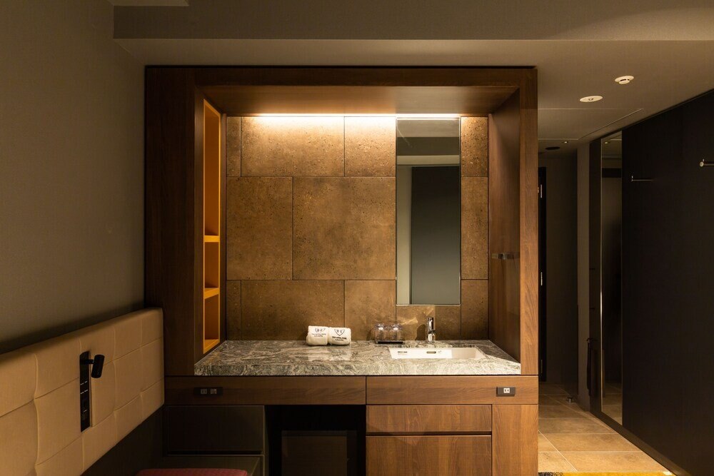 The Royal Park Canvas - Ginza 8 Room Type - Standard Double Room, 1 Queen Bed, Non Smoking