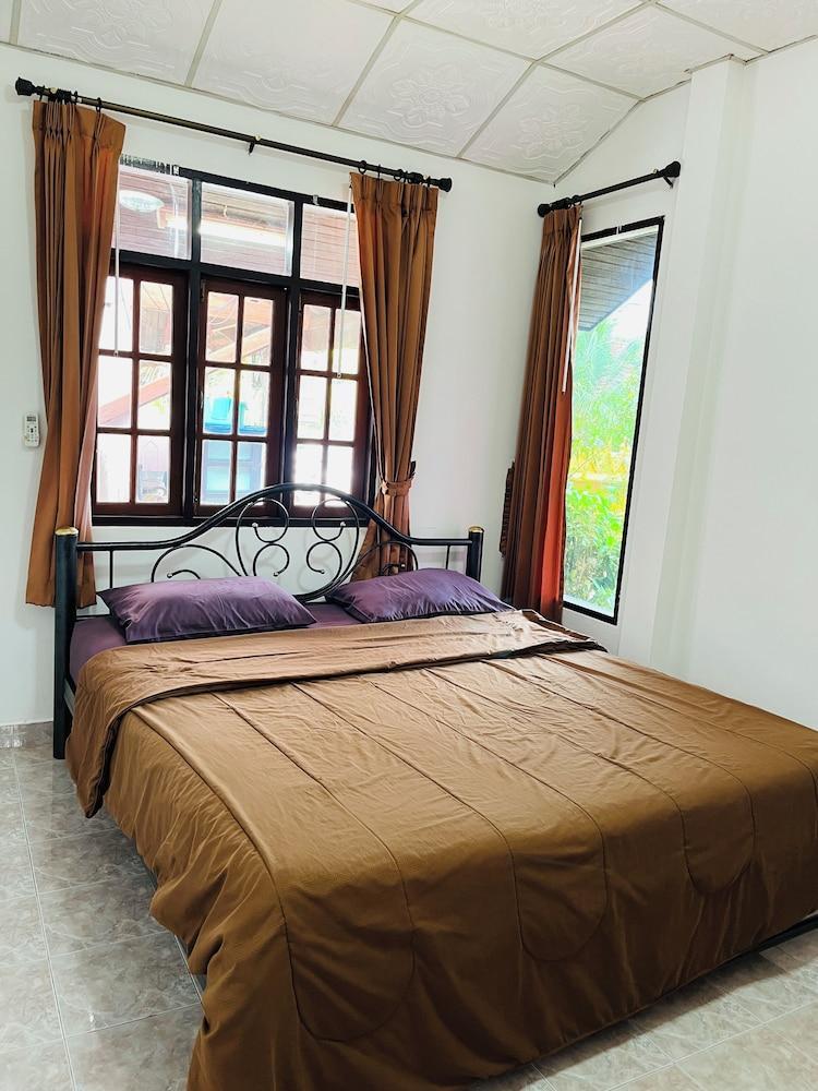 Baan Archa Samui - Tap to explore photos