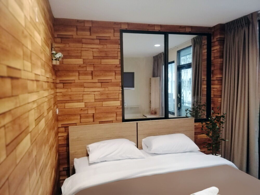 White House Hostel Room Type - Deluxe Room Shared Bathroom