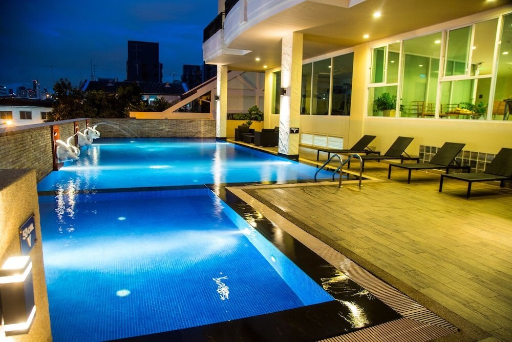 Patio Luxury Suites - Tap to explore photos