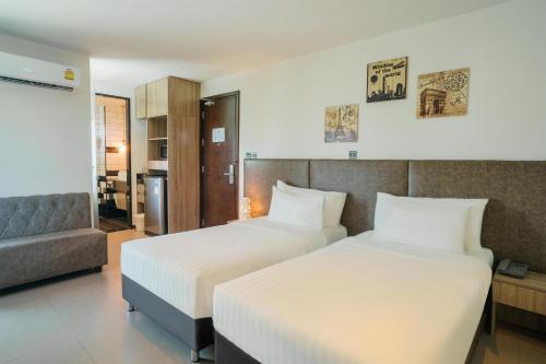 SureStay Play by Best Western Pattaya Room Type - Deluxe Twin Room with Balcony and City View - Non-Smoking SureStay Play by Best Western Pattaya Room Type - Deluxe Twin Room with Balcony and City View - Non-Smoking