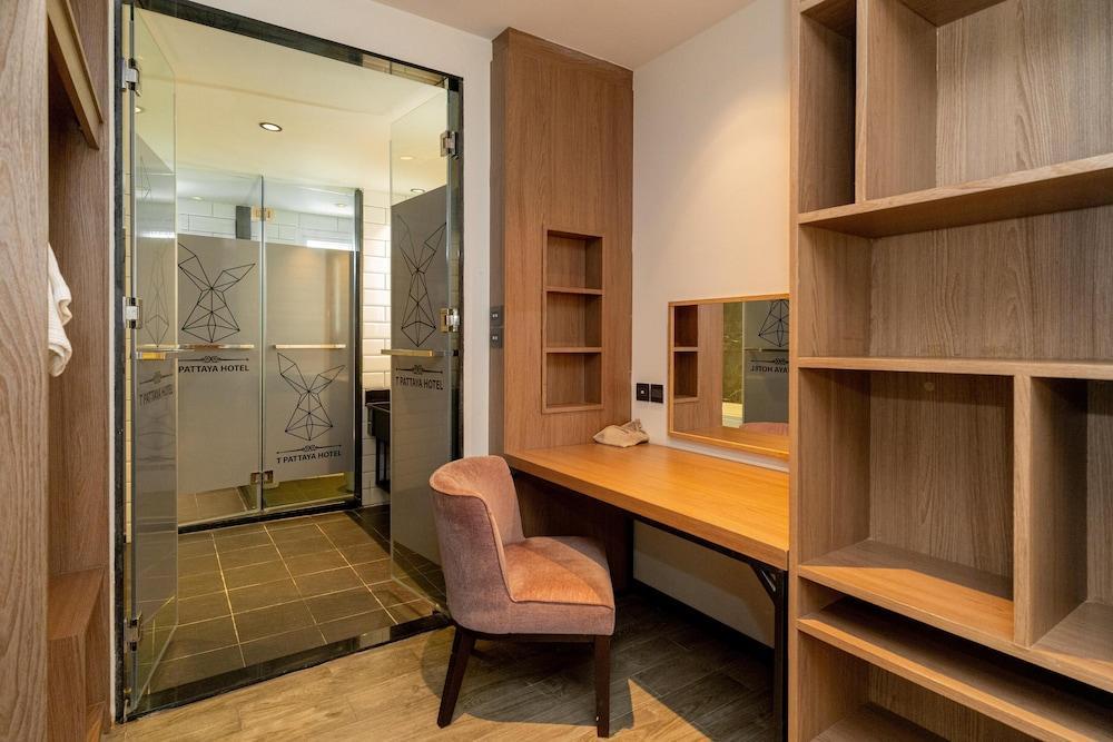 SureStay Plus by Best Western T Pattaya Room Type - Family Suite, Multiple Beds, Balcony, City View