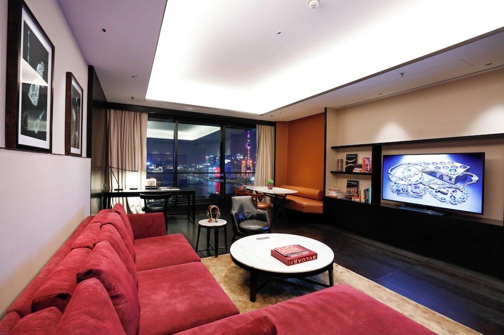 Bulgari Hotel Shanghai Room Type - Deluxe Suite, 1 Bedroom, River View