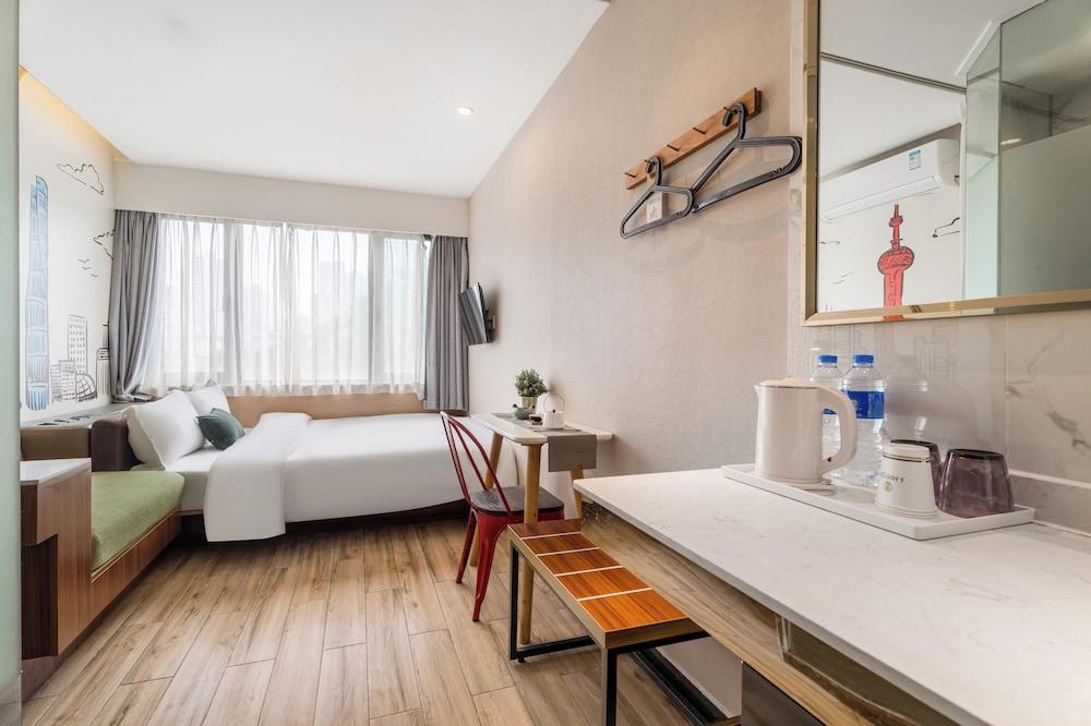 Meego Youth Hotel Shanghai Jingan Room Type - Superior Double Room