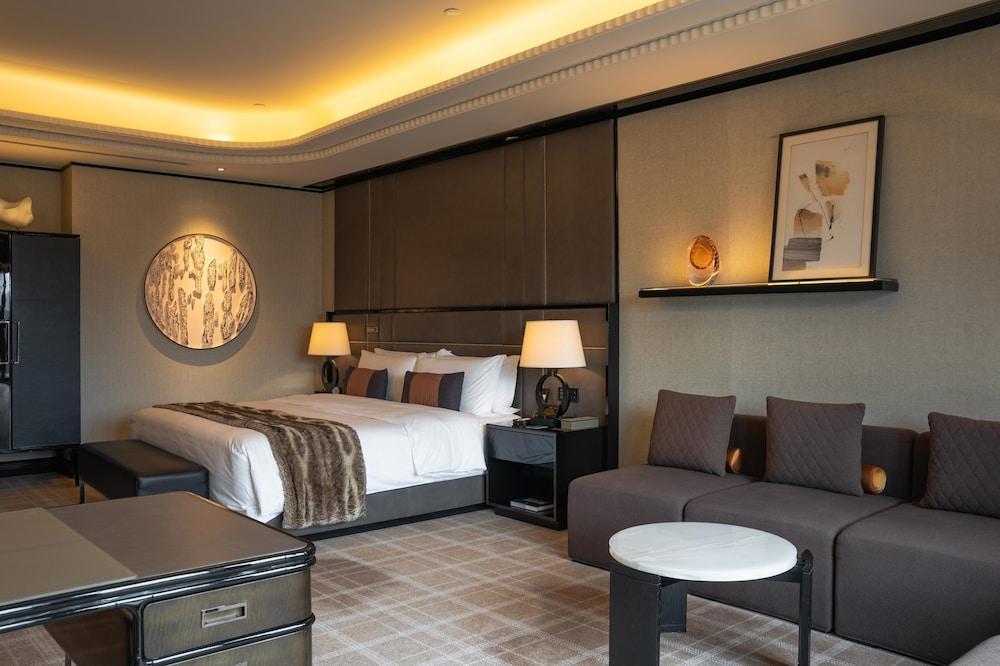 Bellagio by MGM Shanghai Room Type - Room, 1 King Bed, Terrace (River) Bellagio by MGM Shanghai Room Type - Room, 1 King Bed, Terrace (River)